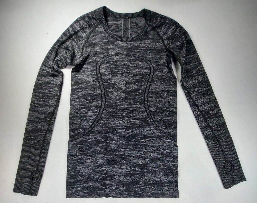 Lululemon size 6 Swiftly Tech Long Sleeve Crew Black / White / Black thumb holes